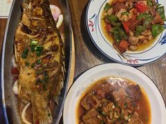 -缘来聚·徽菜名店(黄山宏村店)