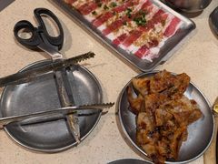 -蚂蚁洞·烤肉大营地(上海静安大悦城店)