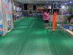 -小蓝鲸游泳培训基地(石景山店)