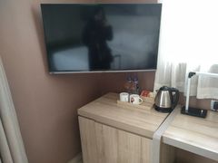 -西安大雁塔科技大学地铁站亚朵酒店