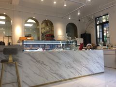 -Fridi Patisserie Cafe