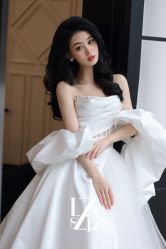 -Renee芮亦婚纱(原丽莎)
