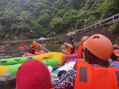 -安吉龙王山峡谷漂流