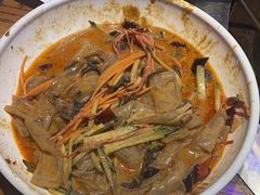 -山河屯铁锅炖·非遗东北菜(南山店)