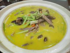 -六弟特色小馆(人民新村店)