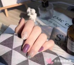 -吉吉靓甲美睫