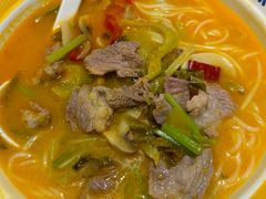 -粉小主·贵州酸汤牛肉粉(南京仙林金鹰店)