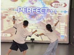 -极限PLAY运动娱乐新世界·团建派对潮玩休闲馆·室内蹦极高空游乐园