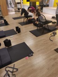 -静待花开瑜伽尊巴会馆