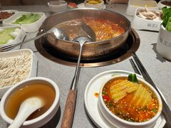 -菌自在·云南野生菌火锅(长安万达店)