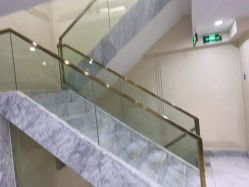 -3AM HAIR SALON染发接发