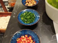 -红鼎豆捞·非遗鲍皇汤火锅(宝丰路店)