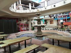 -亚龙湾亚泰商业街