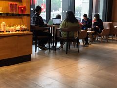 大堂-星巴克臻选(莘庄仲盛店)