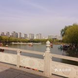 大明宫遗址公园里面非常大