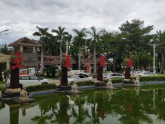 -亚龙湾亚泰商业街