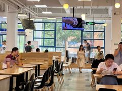 -同济大学本部学苑饮食广场