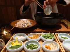 -银米·云南传统过桥米线(双廊黑金冠店)