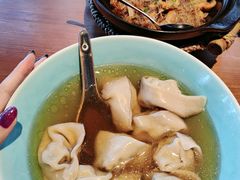 心心念念大馄饨-人间酒暖·Go blanc·烧鸟·深夜食堂(陆家嘴店)