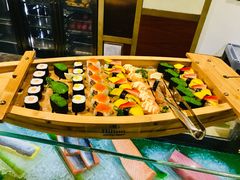 -大中华希尔顿酒店-念自助餐·嗨啤·小龙虾