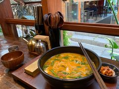 -银米·云南传统过桥米线(双廊黑金冠店)