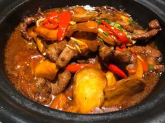 -阿瓦山寨·湘菜现炒·剁椒鱼头王(咸阳总店)