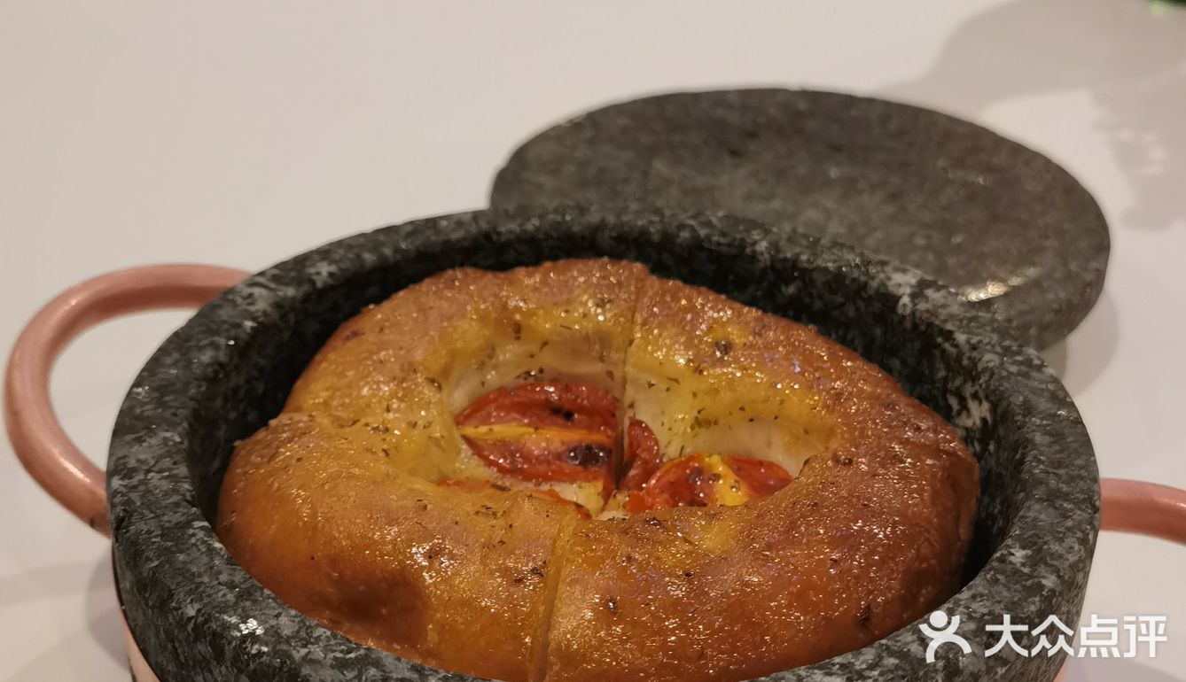 感受一下米其林餐厅的餐点魅力，服务真的是没的说了～
