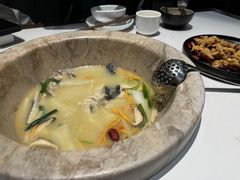 -七采菌园·野生菌石锅鱼(环城北路店)