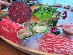 -茅草房·河畔园林火锅