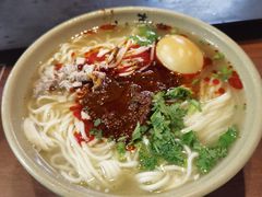 -亮亮面馆(经六路店)