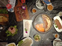 -热火朝天鲜切牛肉火锅(南强街巷店)