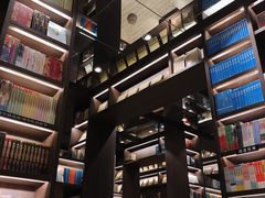 -钟书阁(群光广场店)