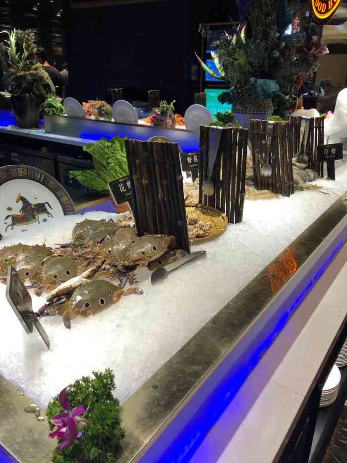 加餐海鲜自助(集美银泰百货店)-"来厦门出差一直想吃回海鲜,搜附近