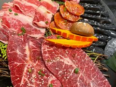-山川小町·极番烧肉(新地假日广场店)