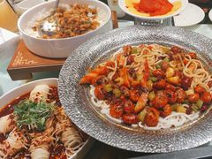 -巴特餐饮6加1音乐餐吧·新疆菜