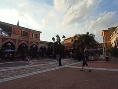 -佛罗伦萨小镇广佛名品奥特莱斯(疏港路店)