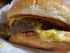 整块厚切澳洲牛排堡-肯德基(虹桥高铁店)