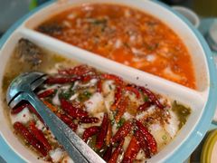 -姚姚酸菜鱼·金戈戈香港豉油鸡(喜荟城联名店)