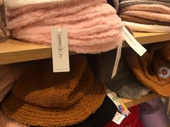 -名创优品(广州萝岗万达广场店)