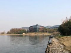 -上海滴水湖皇冠假日酒店