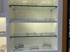 -光明眼镜·蔡司授权(徐泾店)