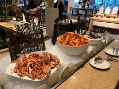 -大中华希尔顿酒店-念自助餐·嗨啤·小龙虾
