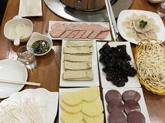 -鱼遇木桶斑鱼火锅(塔湾店)