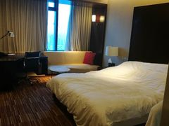 -上海龙之梦万丽酒店