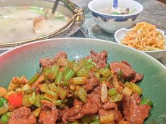 -娜仁图雅蒙古美食村(33小镇店)