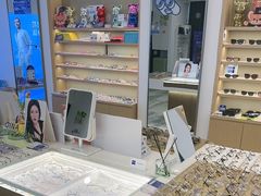 -三目眼镜·蔡司视觉合作店(青浦宝龙店)