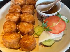 -大头虾越式风味餐厅(光明广场店)