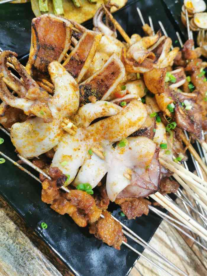 梁记烧烤(福润雅居店)-"[爱心][爱心]今天打赌打输了,我要请客.