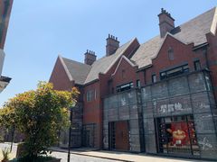 -钟书阁(松江泰晤士小镇店)