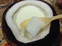 -志龙皇冠吃货椰子铺